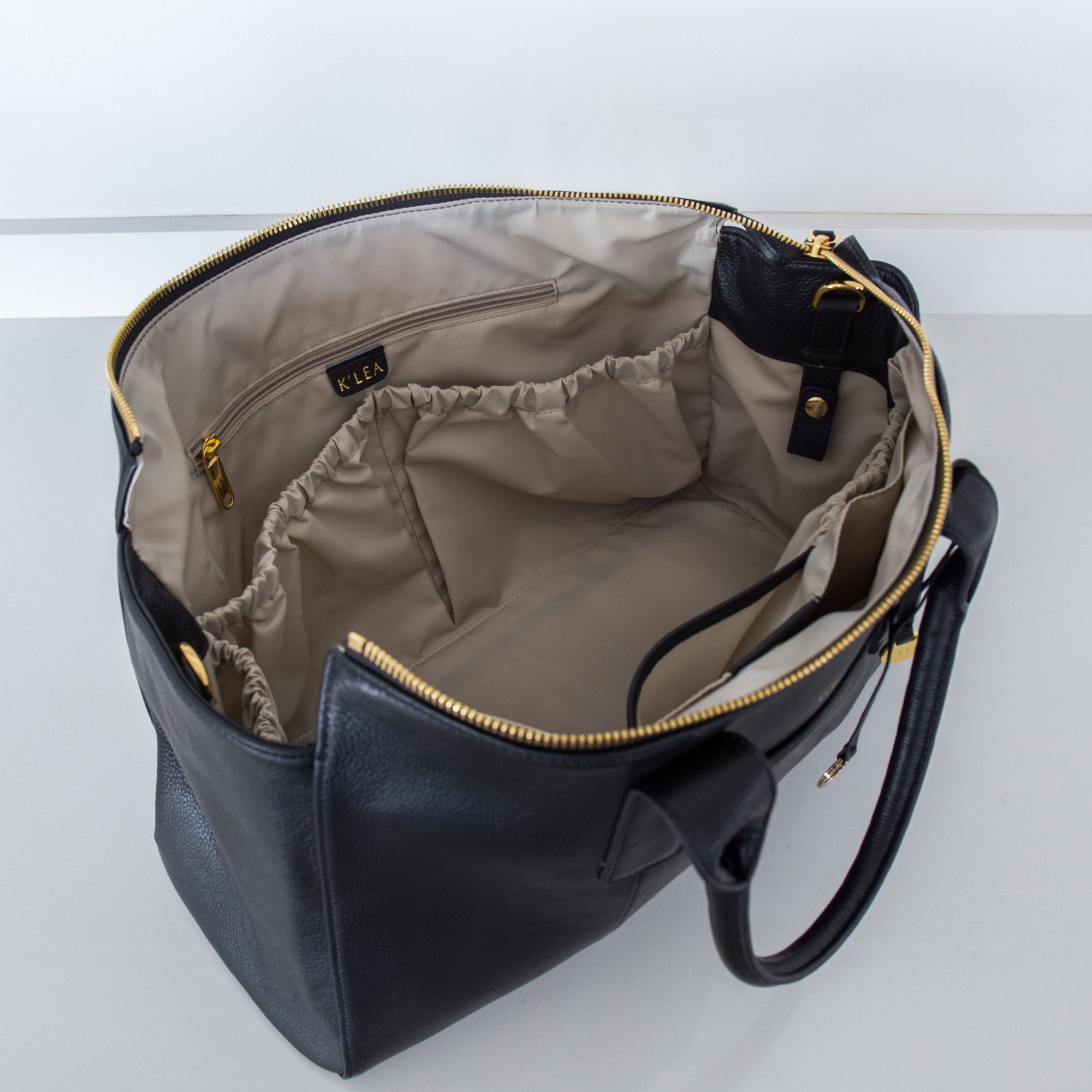 Belle Black waterproof Interior and pocket details 